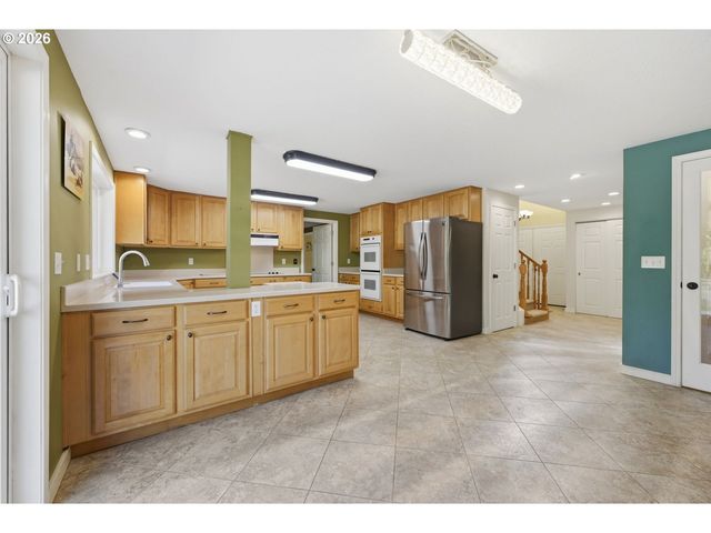 2279 BLACKBURN St, Eugene, OR 97405