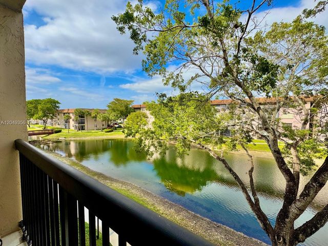 4975 E Sabal Palm Blvd 311, Tamarac, FL 33319