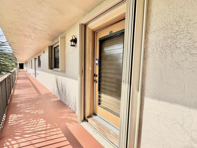 4975 E Sabal Palm Blvd 311, Tamarac, FL 33319