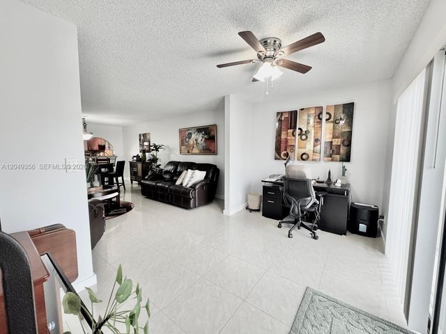 4975 E Sabal Palm Blvd 311, Tamarac, FL 33319