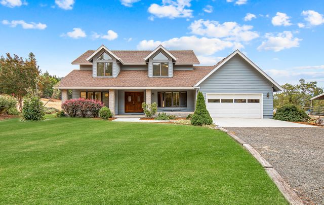 12838 Ramsey Road, Gold Hill, OR 97525