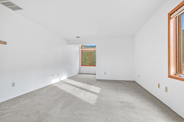 12838 Ramsey Road, Gold Hill, OR 97525