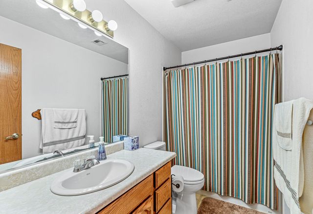 12838 Ramsey Road, Gold Hill, OR 97525