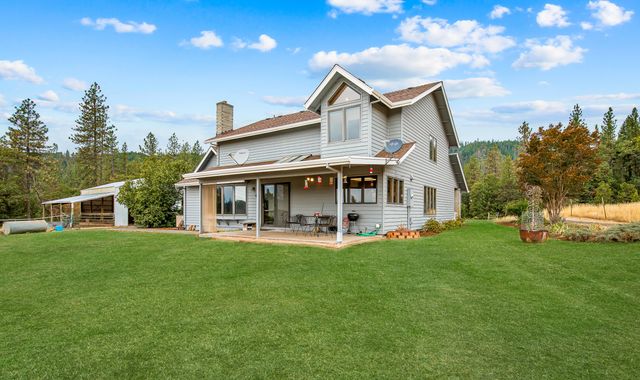 12838 Ramsey Road, Gold Hill, OR 97525