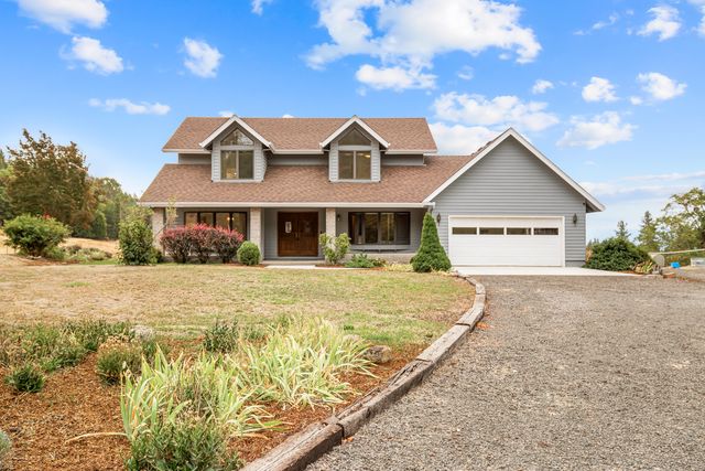 12838 Ramsey Road, Gold Hill, OR 97525