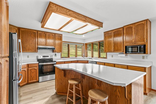 12838 Ramsey Road, Gold Hill, OR 97525