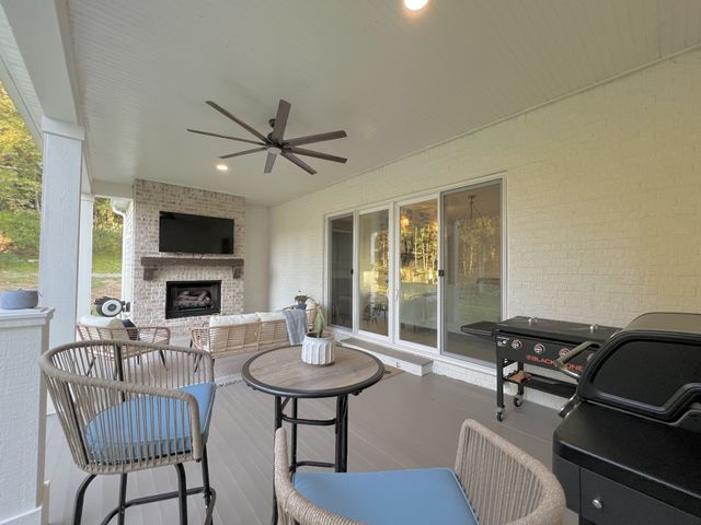 725 Oregon Rd, Lascassas, TN 37085
