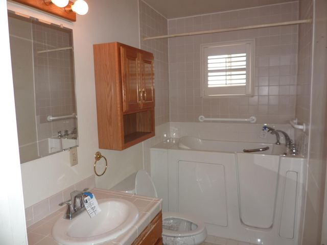 719 S Maple Ave, Manteca, CA 95337
