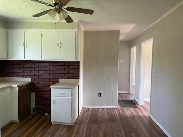 411 KY-3085, Flat Lick, KY 40935