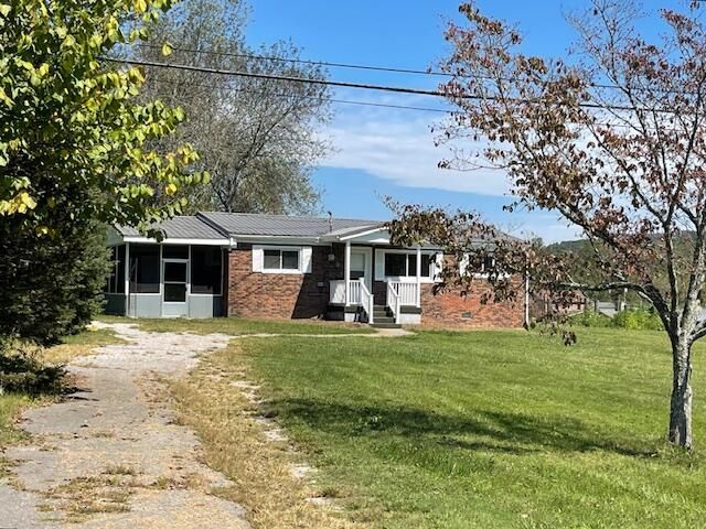 411 KY-3085, Flat Lick, KY 40935