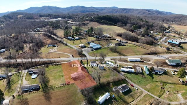 411 KY-3085, Flat Lick, KY 40935