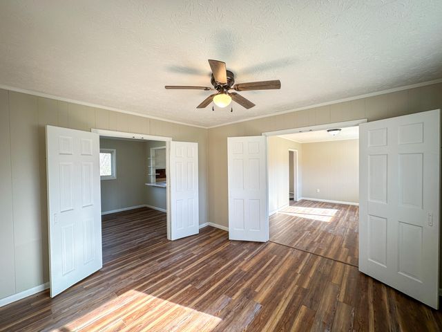 411 KY-3085, Flat Lick, KY 40935