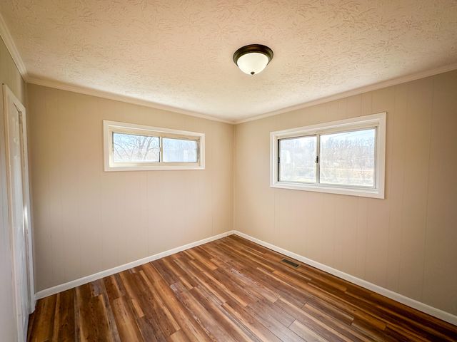 411 KY-3085, Flat Lick, KY 40935