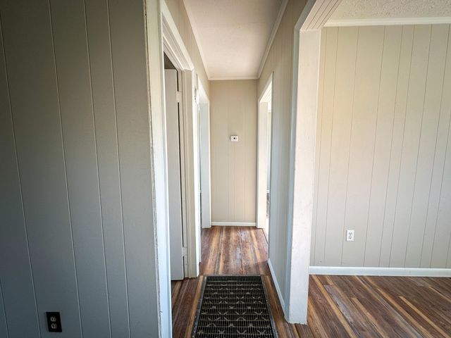 411 KY-3085, Flat Lick, KY 40935