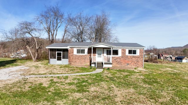 411 KY-3085, Flat Lick, KY 40935