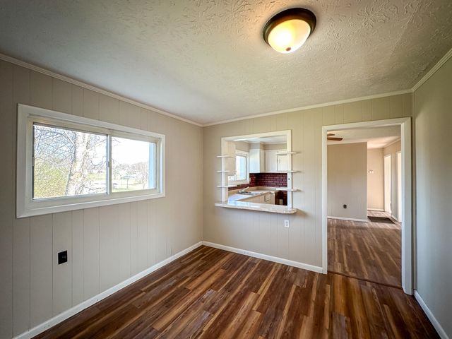 411 KY-3085, Flat Lick, KY 40935