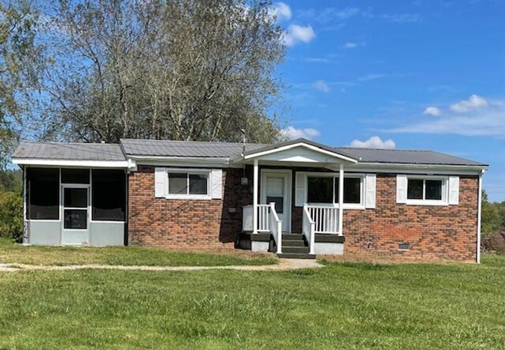 411 KY-3085, Flat Lick, KY 40935