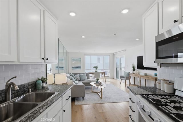 565 Esplanade 312, Redondo Beach, CA 90277