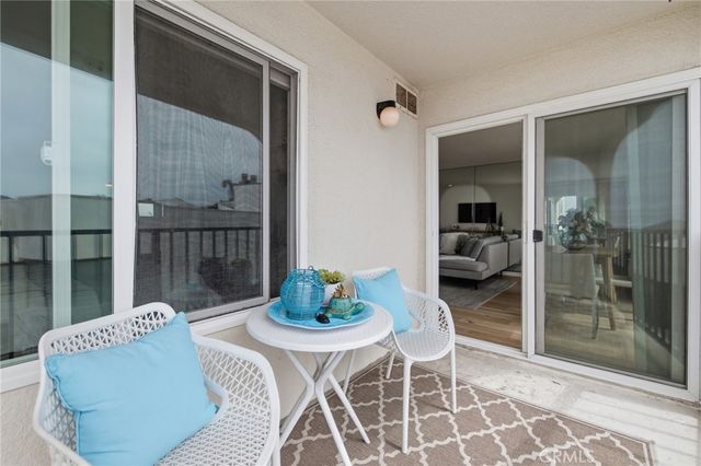 565 Esplanade 312, Redondo Beach, CA 90277