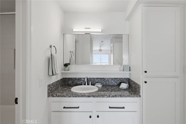 565 Esplanade 312, Redondo Beach, CA 90277