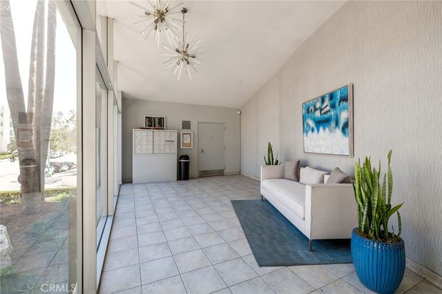 565 Esplanade 312, Redondo Beach, CA 90277