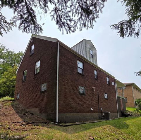 131 St. Ann Way, Weirton, WV 26062