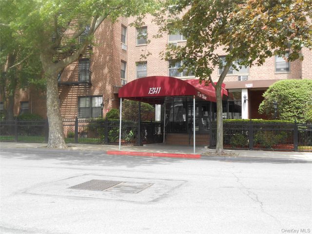 131-11 Kew Gardens Road 50, Kew Gardens, NY 11418