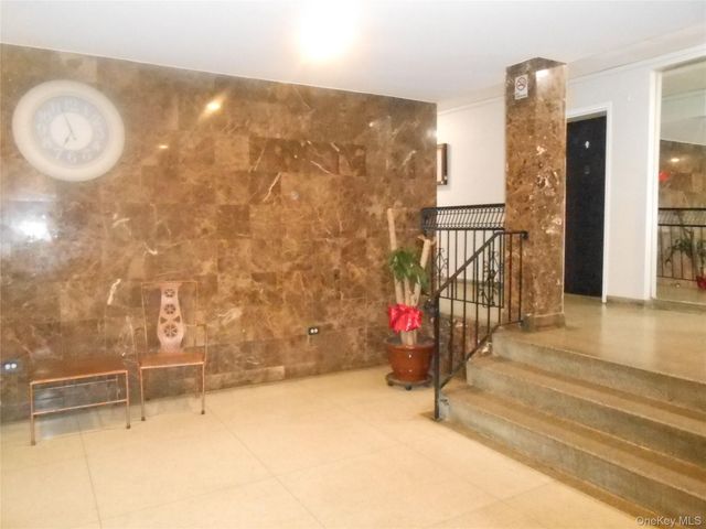 131-11 Kew Gardens Road 50, Kew Gardens, NY 11418