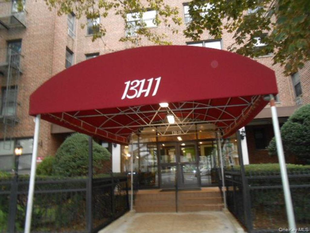 131-11 Kew Gardens Road 50, Kew Gardens, NY 11418