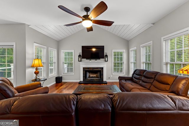 125 Waterford Place, Newnan, GA 30265