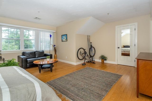 4 Forge Pond E, Canton, MA 02021