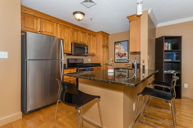 4 Forge Pond E, Canton, MA 02021