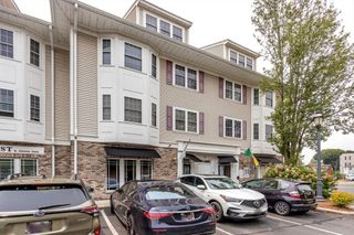 4 Forge Pond E, Canton, MA 02021