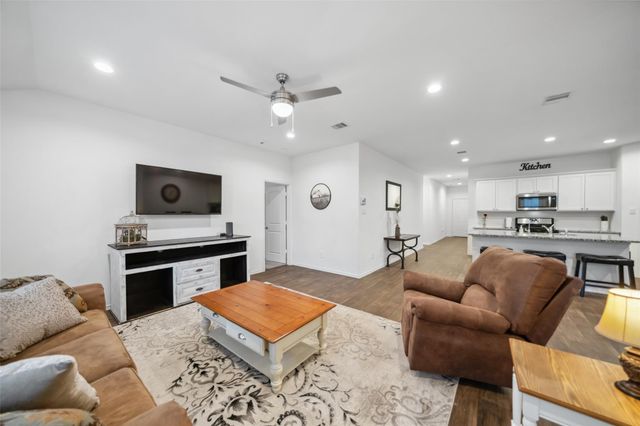 3308 Cold Swan Court, Conroe, TX 77301