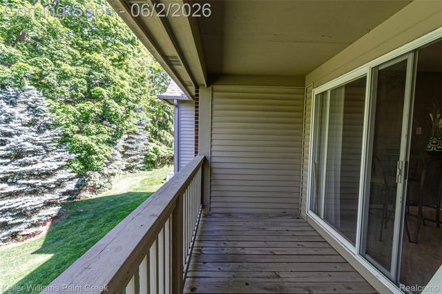 28569 Carlton Way Drive, Novi, MI 48377