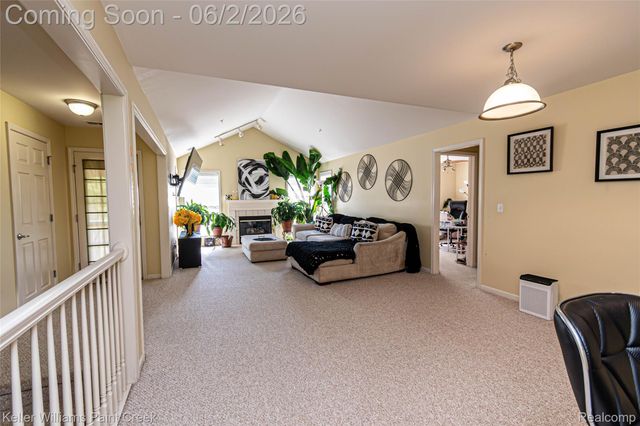 28569 Carlton Way Drive, Novi, MI 48377