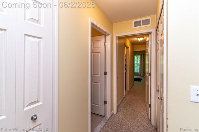 28569 Carlton Way Drive, Novi, MI 48377