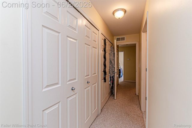 28569 Carlton Way Drive, Novi, MI 48377