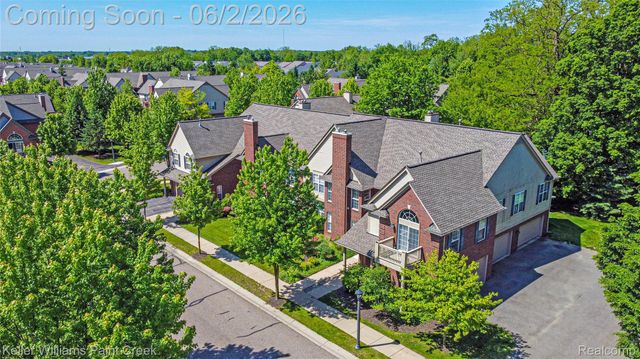 28569 Carlton Way Drive, Novi, MI 48377