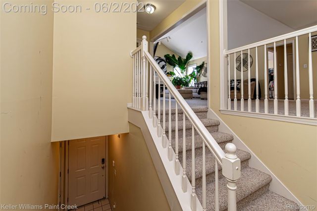 28569 Carlton Way Drive, Novi, MI 48377