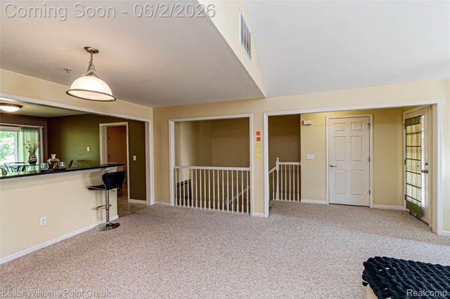 28569 Carlton Way Drive, Novi, MI 48377