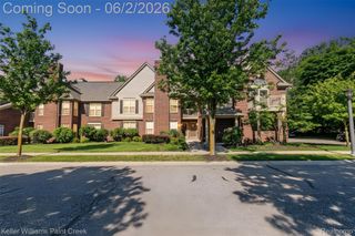 28569 Carlton Way Drive, Novi, MI 48377