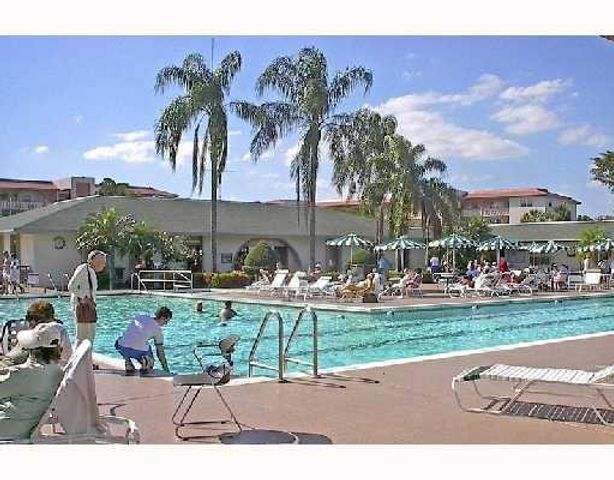 3303 Aruba Way E-4, Coconut Creek, FL 33066