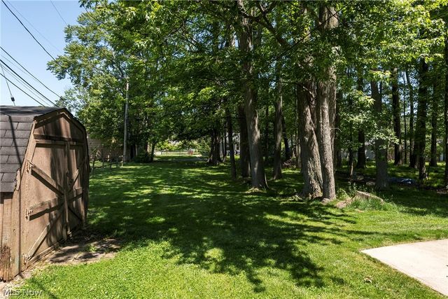 23630 Carriage Lane, North Olmsted, OH 44070