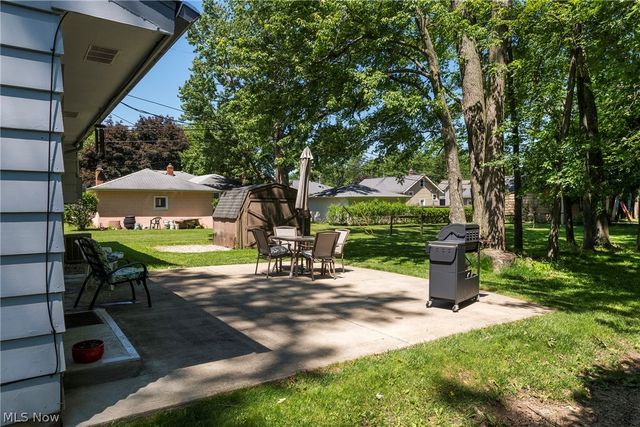 23630 Carriage Lane, North Olmsted, OH 44070
