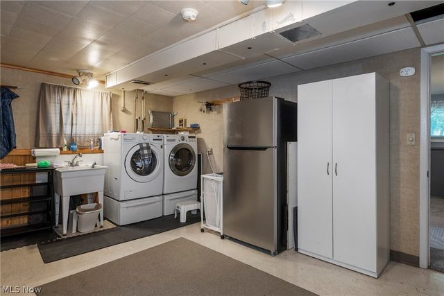 23630 Carriage Lane, North Olmsted, OH 44070