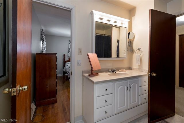 23630 Carriage Lane, North Olmsted, OH 44070