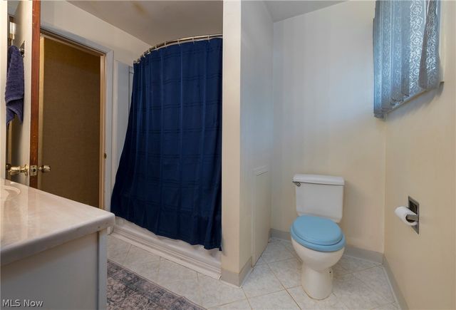 23630 Carriage Lane, North Olmsted, OH 44070