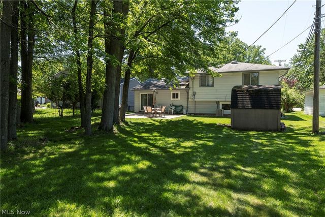 23630 Carriage Lane, North Olmsted, OH 44070