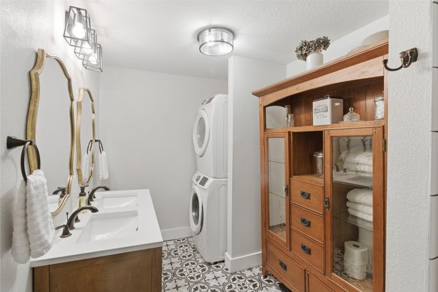 307 Locust Street, Winnsboro, TX 75494